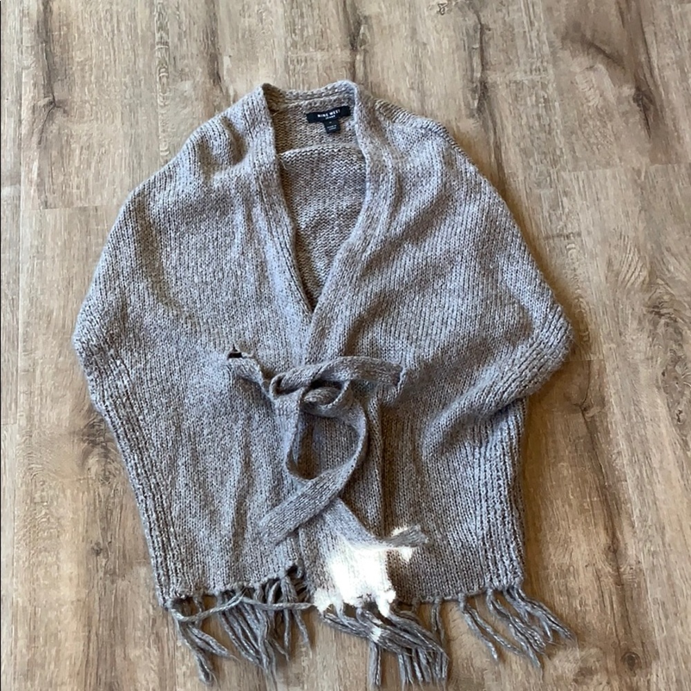 Fun poncho to carry you into winter